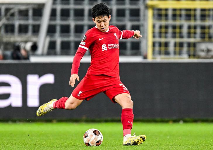 Liverpool's Japan international midfielder Wataru Endo